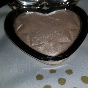 Too faced Love Light blinded by the light